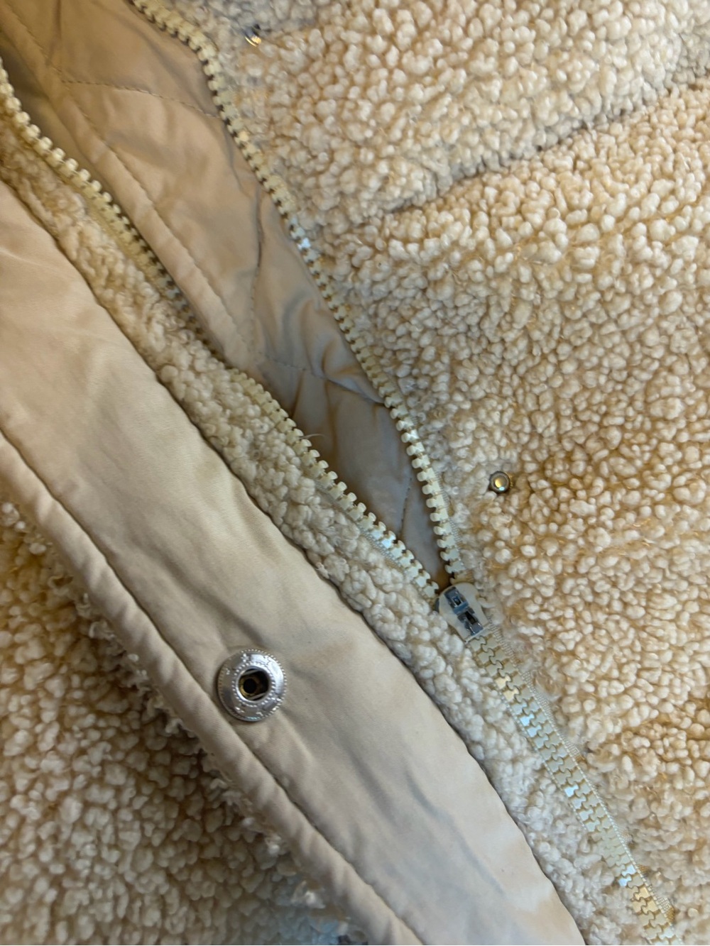 Good American  Cream Sherpa Puffer Jacket with Hood in size 2 - Picture 4 of 13